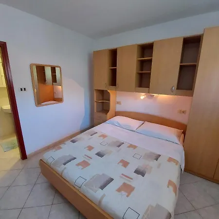 Apartments Elizabeta Draga Bascanska Exterior photo