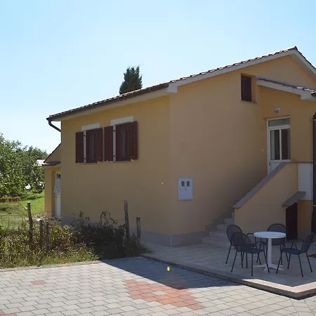Apartments Elizabeta Draga Bascanska Exterior photo